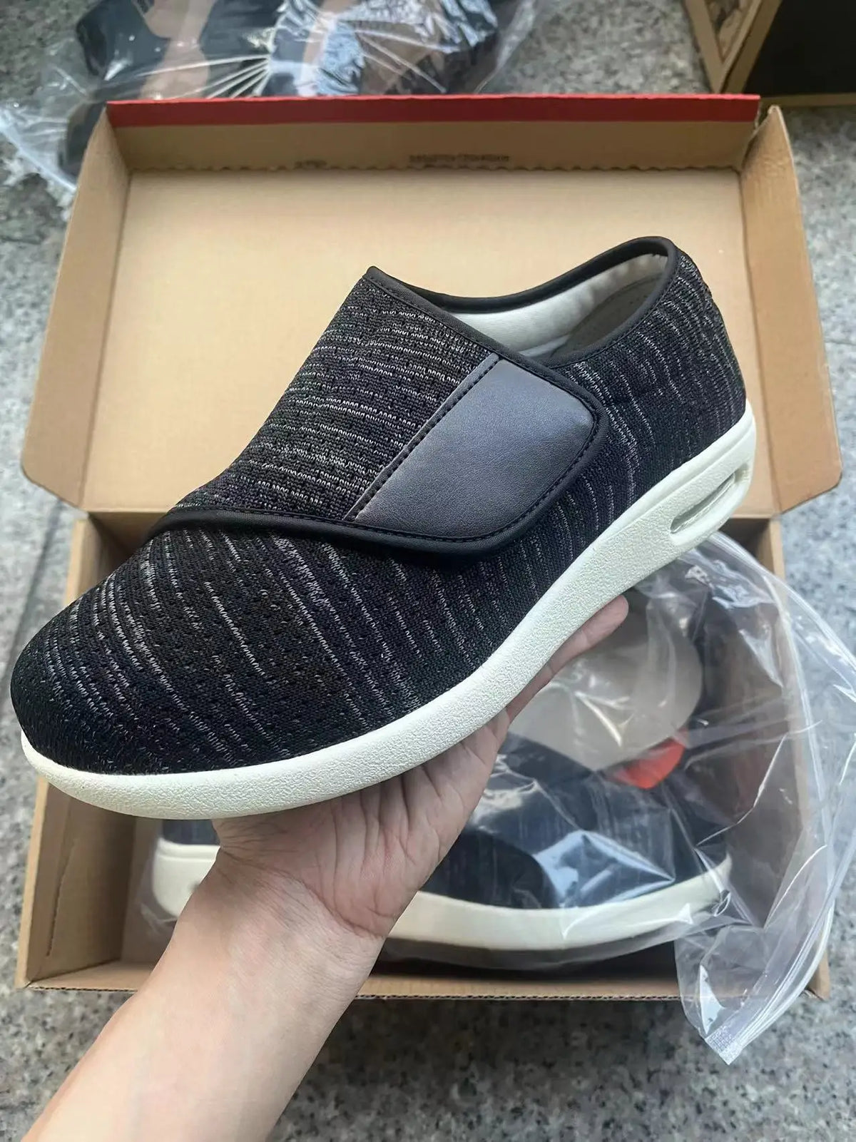 Pantofi Ortopedici Bărbați OrtoPas® SoftStep – Reglabili cu Arici, pentru Picioare Umflate și Diabet