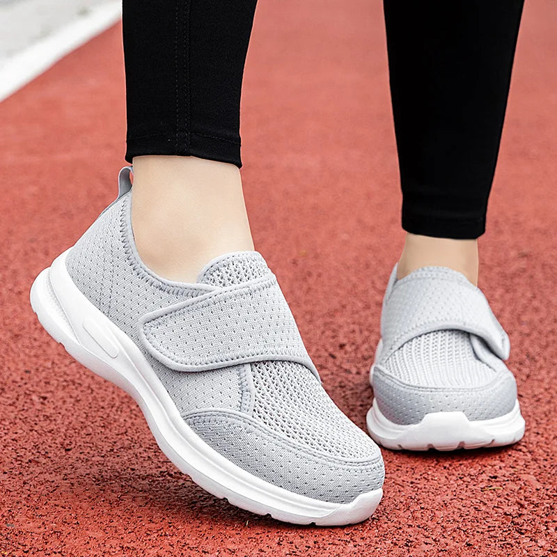 Pantofi Ortopedici Femei OrtoPas® Soft Comfort – Închidere Reglabilă cu Scai & Calapod Lat